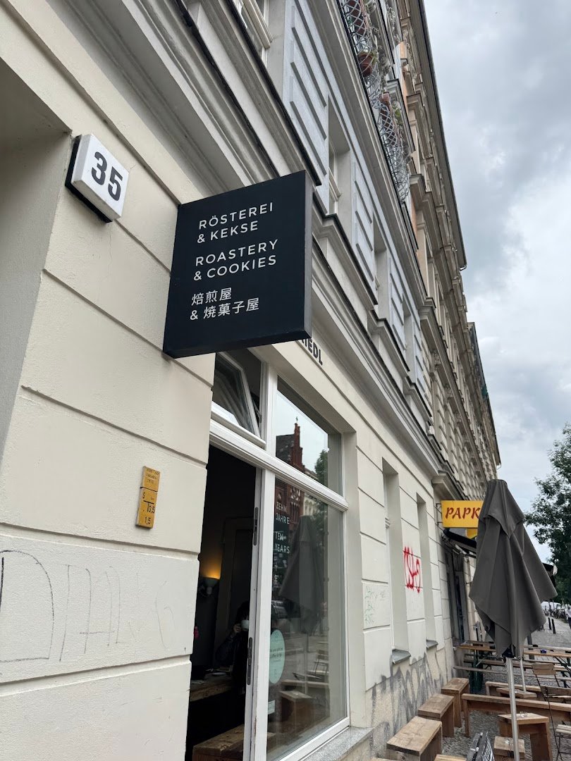 FRIEDL Rösterei & Kekse specialty coffee shop in Berlin - photo 6