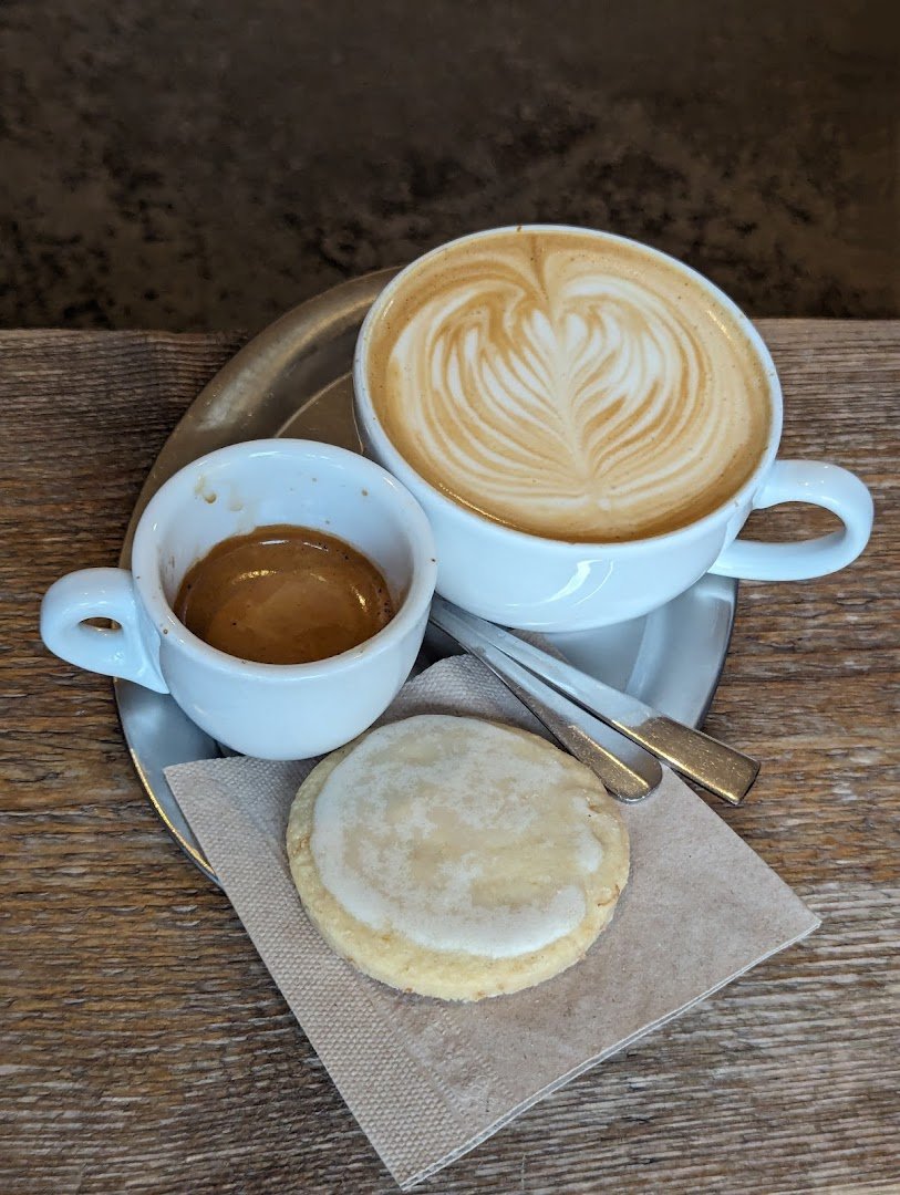 FRIEDL Rösterei & Kekse specialty coffee shop in Berlin - photo 10