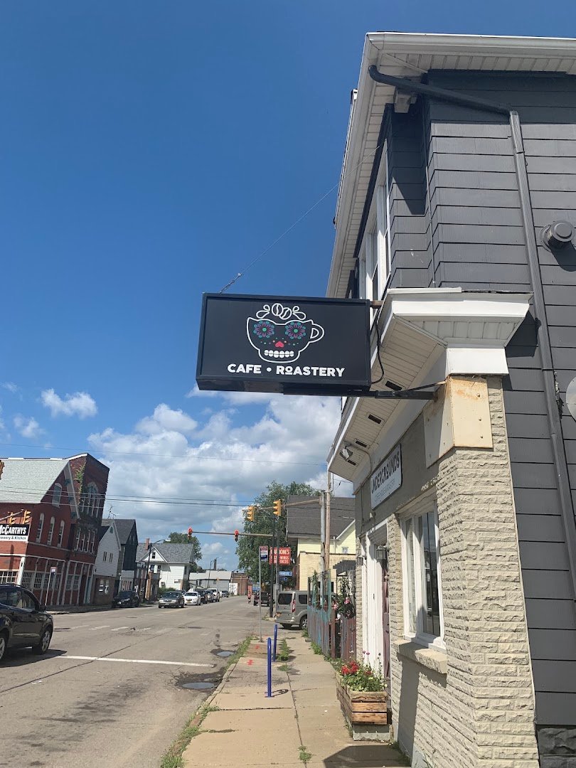 Storefront of Undergrounds Coffee House and Roastery, specialty coffee shop in Buffalo