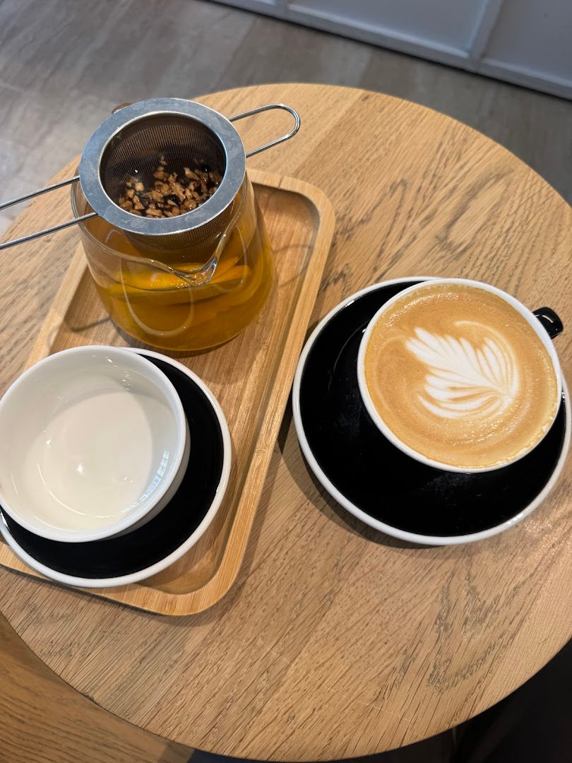The Barn Café Nordbahnhof specialty coffee shop in Berlin - photo 2