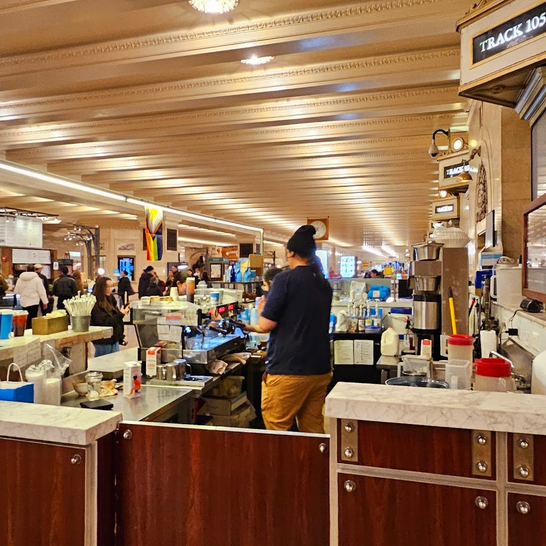 Joe Coffee Company: Grand Central Terminal Graybar specialty coffee shop in New York - photo 11