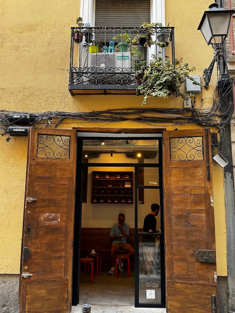 Nubra Coffee Shop specialty coffee shop in Madrid - photo 6