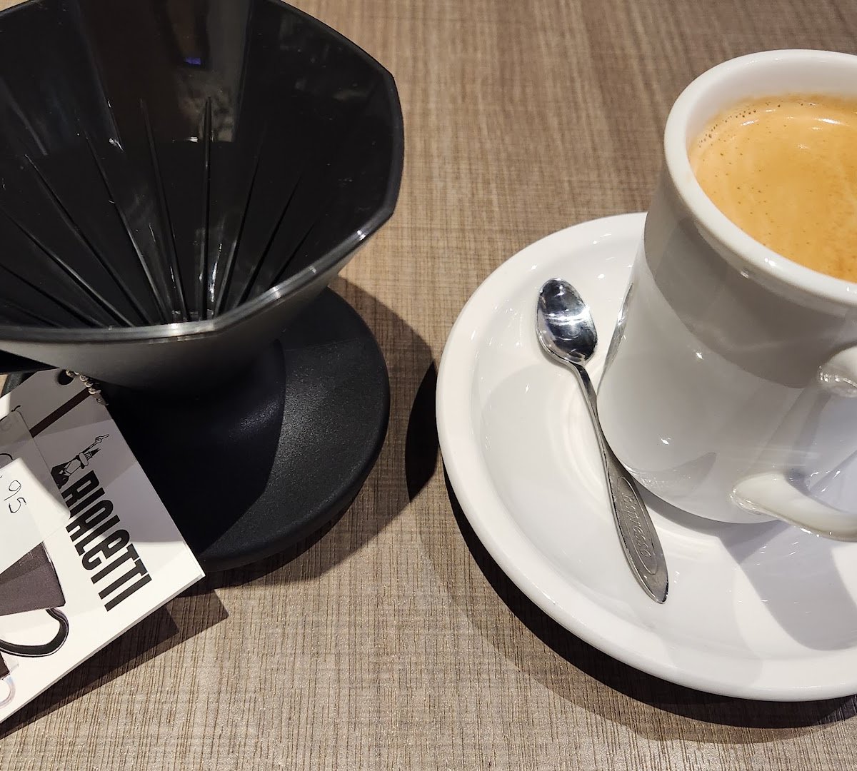 Coffee at Brulerie Aux Quatre Vents, specialty coffee shop in Montreal