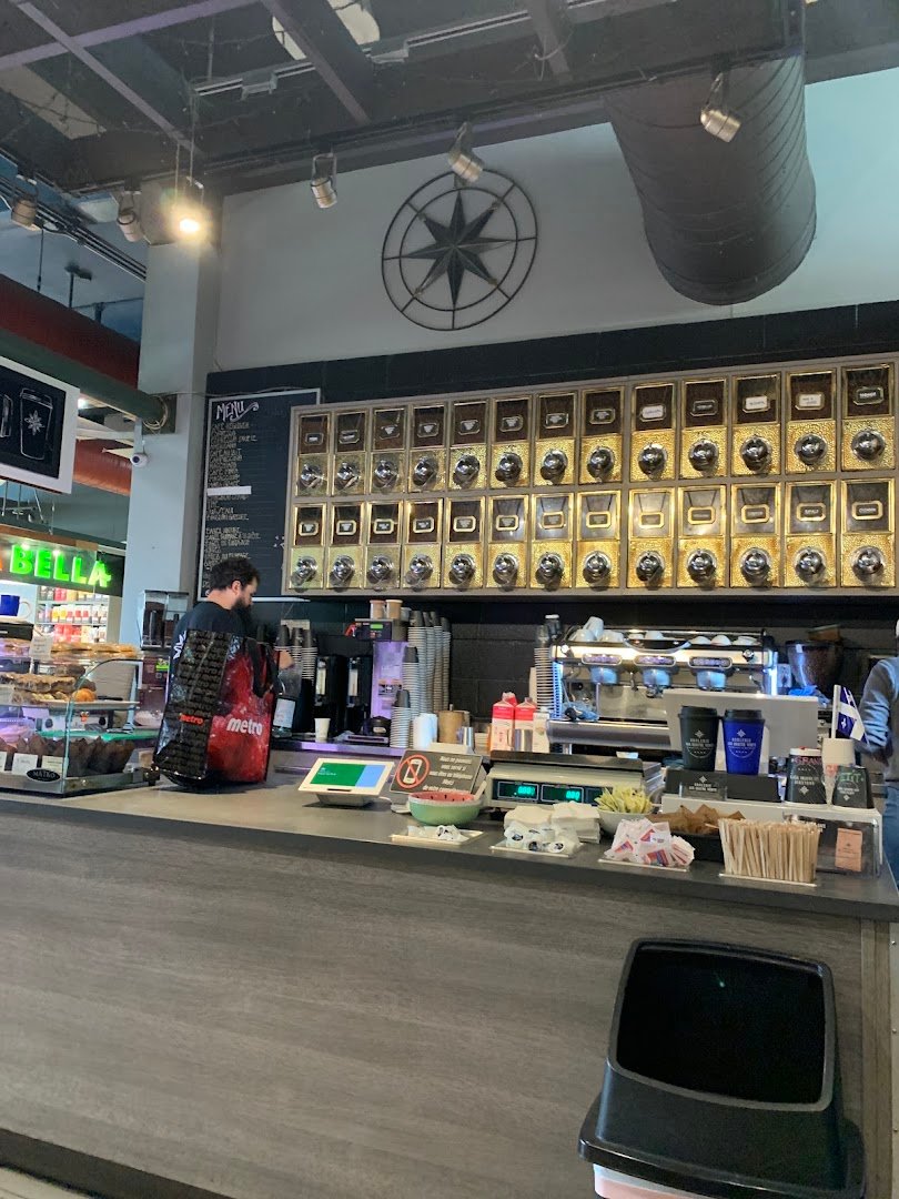 Interior of Brulerie Aux Quatre Vents, specialty coffee shop in Montreal