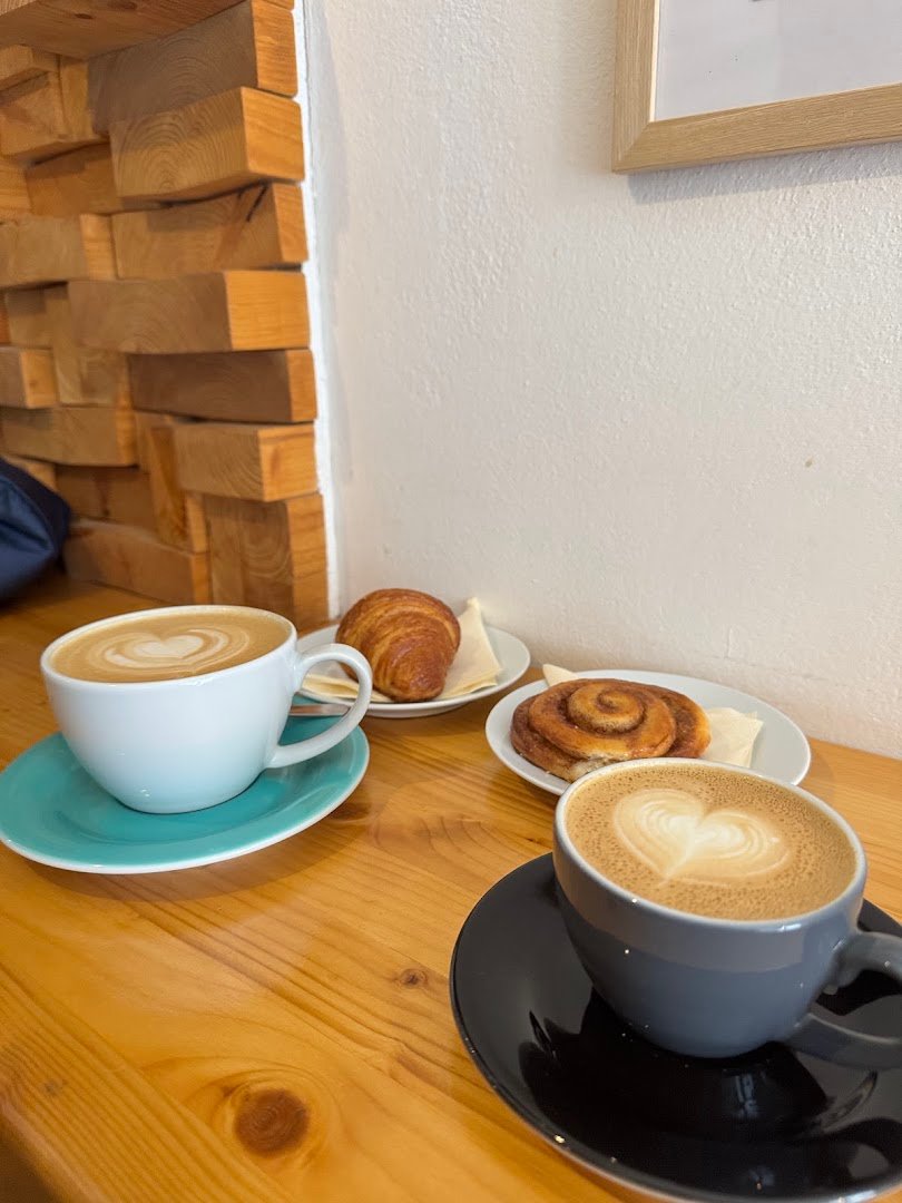 Coffee at Kafe na schodech, specialty coffee shop in Prague