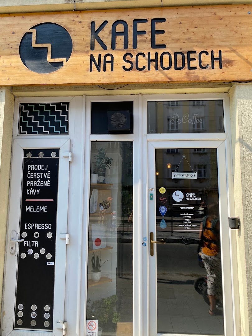 Storefront of Kafe na schodech, specialty coffee shop in Prague