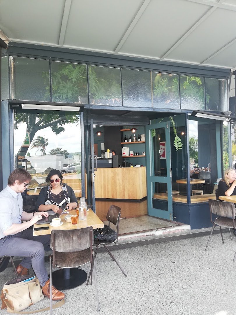 Storefront of SEABREEZE, specialty coffee shop in Auckland