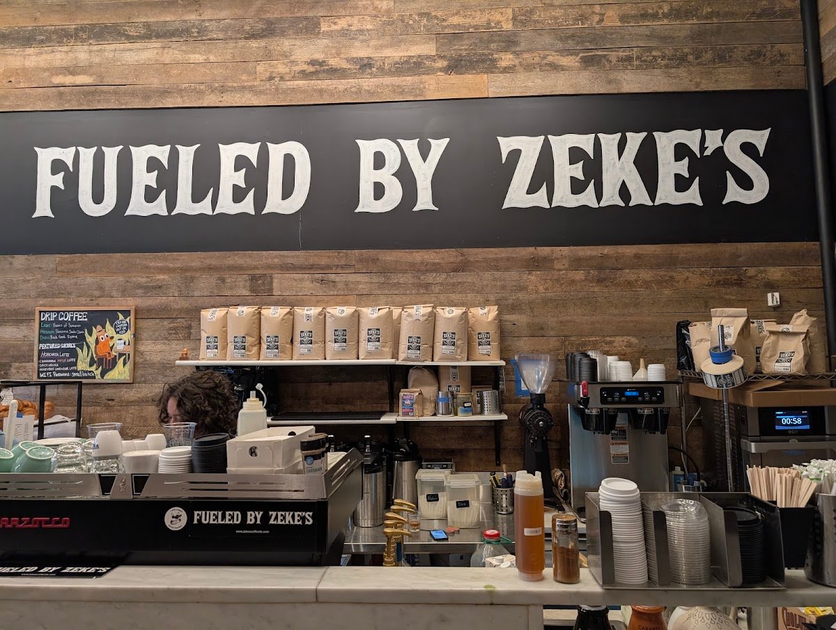 Zeke's Coffee of DC - Downtown specialty coffee shop in Washington, D.C. - photo 2