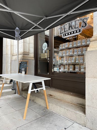 Zeke's Coffee of DC - Downtown specialty coffee shop in Washington, D.C. - photo 9