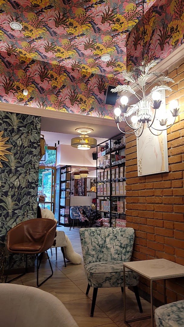 Interior of White Bear Coffee Marszałkowska, specialty coffee shop in Warsaw