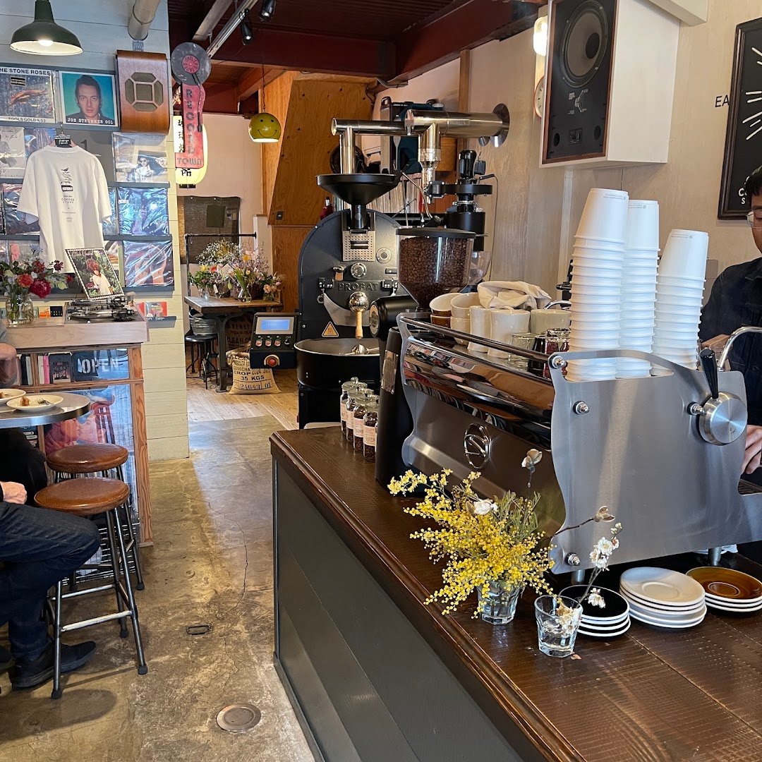 Interior of Little Nap Coffee Roasters, specialty coffee shop in Tokyo