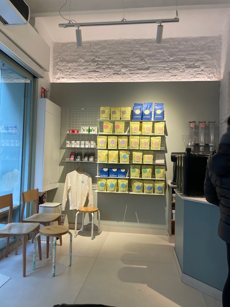 SlowMov specialty coffee shop in Barcelona - photo 8