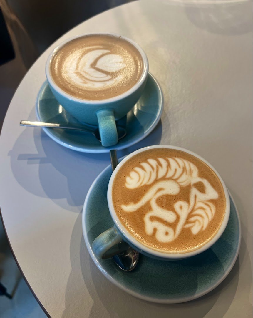 Coffee at MANANA cafẽ, specialty coffee shop in Vienna