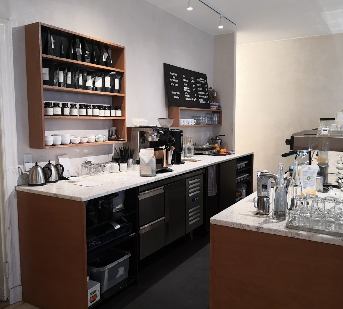 Companion Tea & Coffee specialty coffee shop in Berlin - photo 5