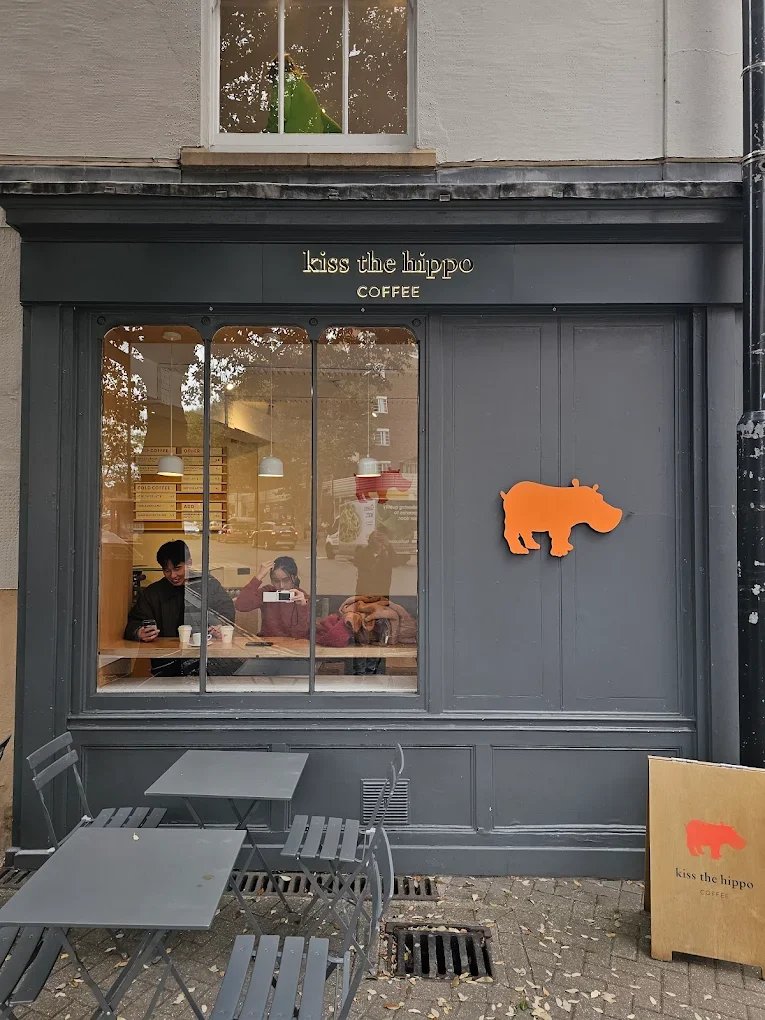 Kiss the Hippo (Richmond) specialty coffee shop in London - photo 2