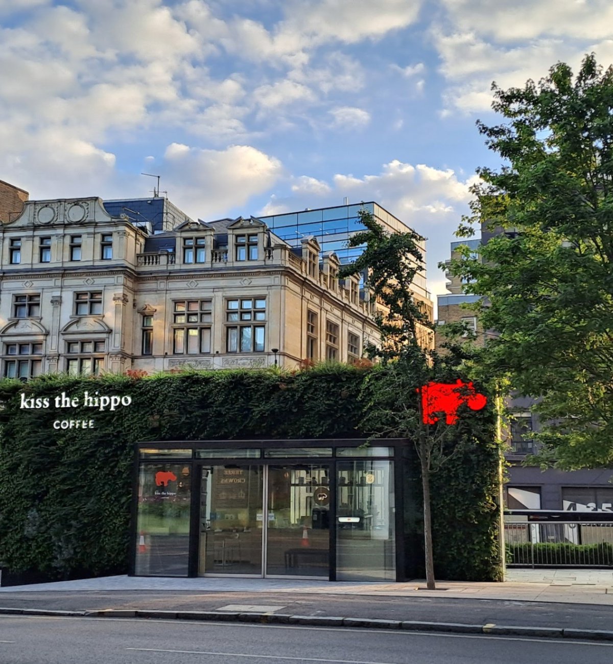 Kiss the Hippo (Shoreditch) specialty coffee shop in London - photo 2