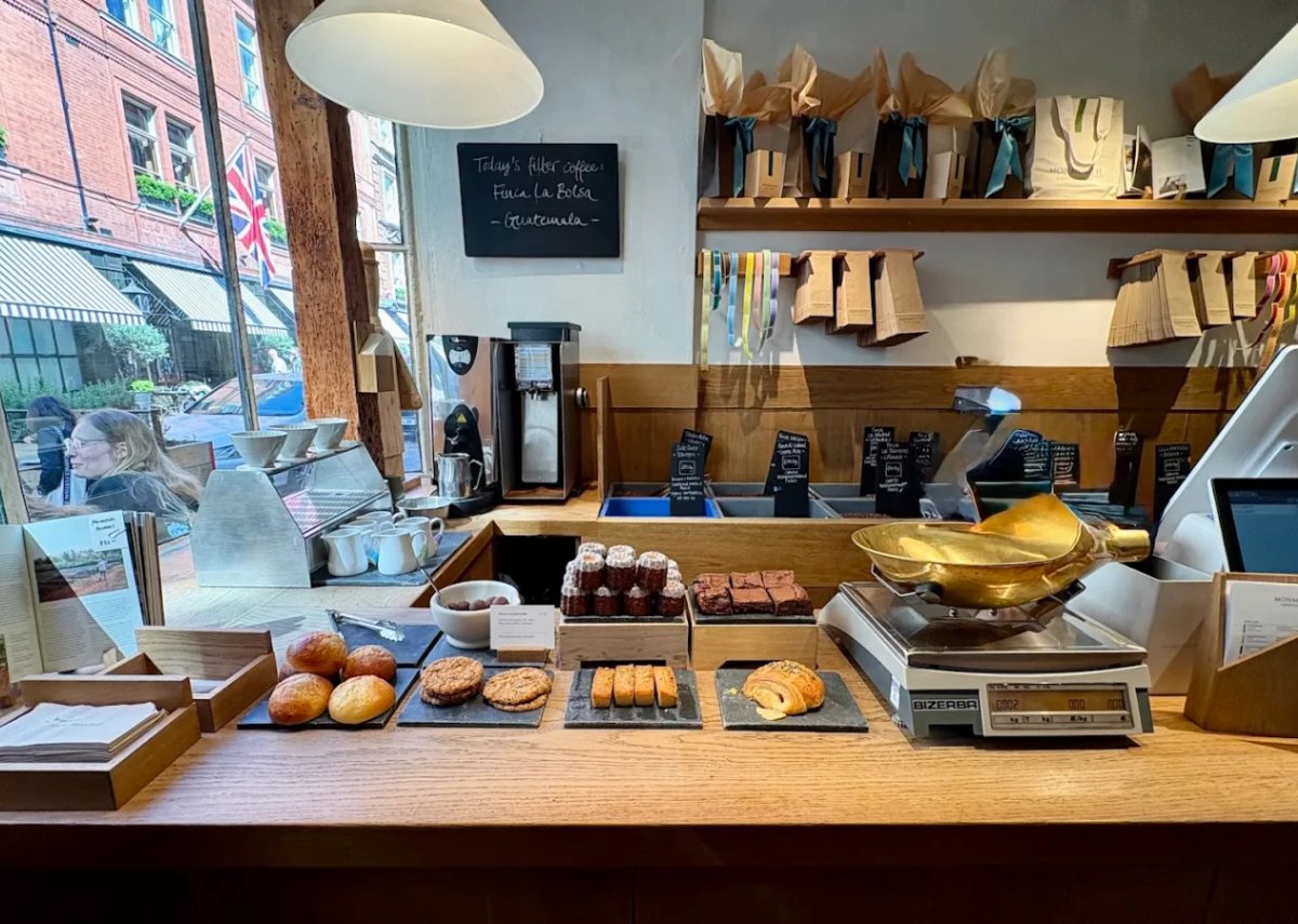 Monmouth Coffee Company (Covent Garden) specialty coffee shop in London - photo 3