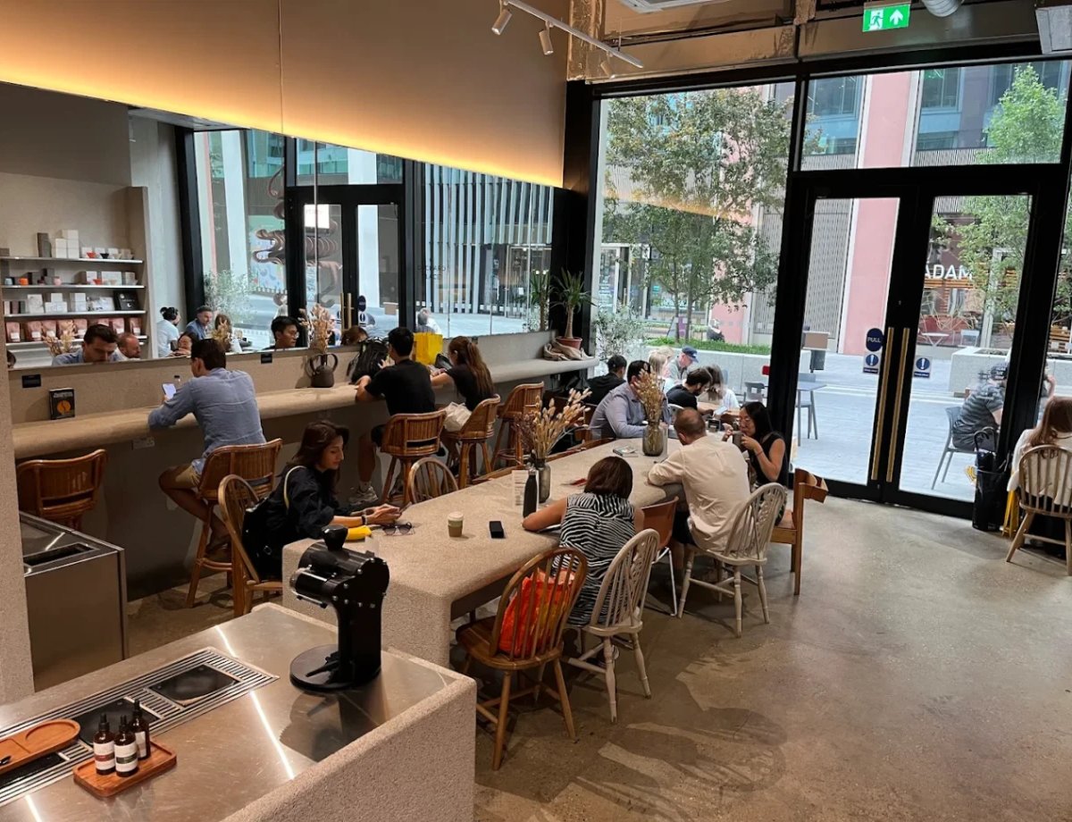 Nostos Coffee (St James's) specialty coffee shop in London - photo 2