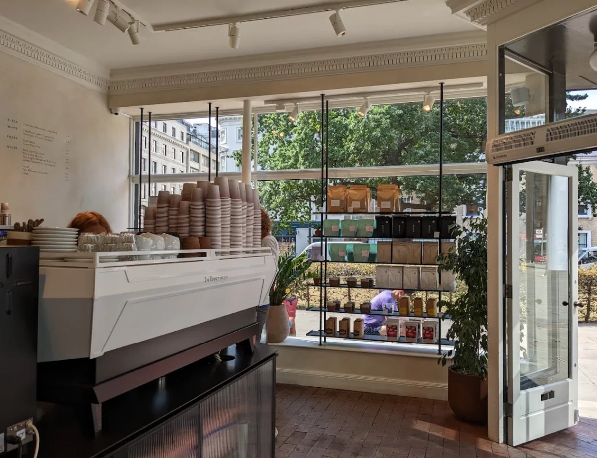 Rosslyn (118 London Wall) specialty coffee shop in London - photo 3