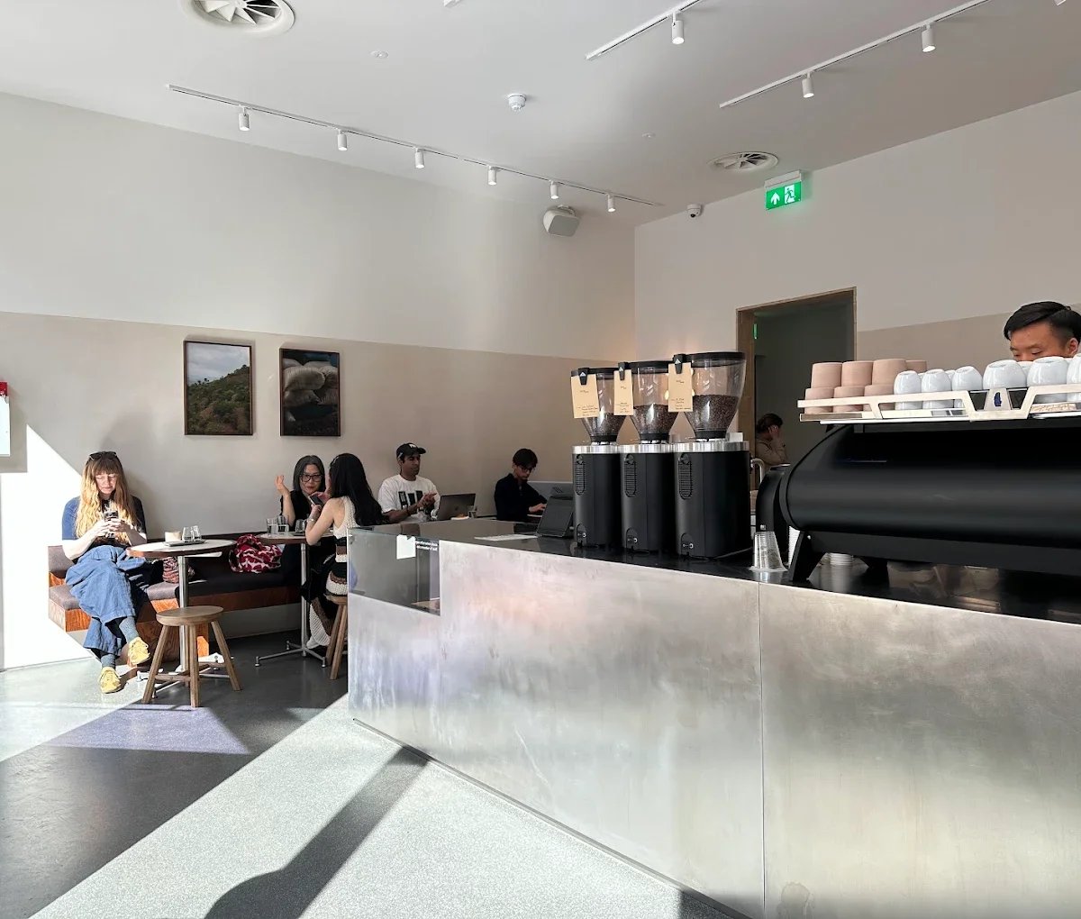 Special Guests specialty coffee shop in London - photo 2