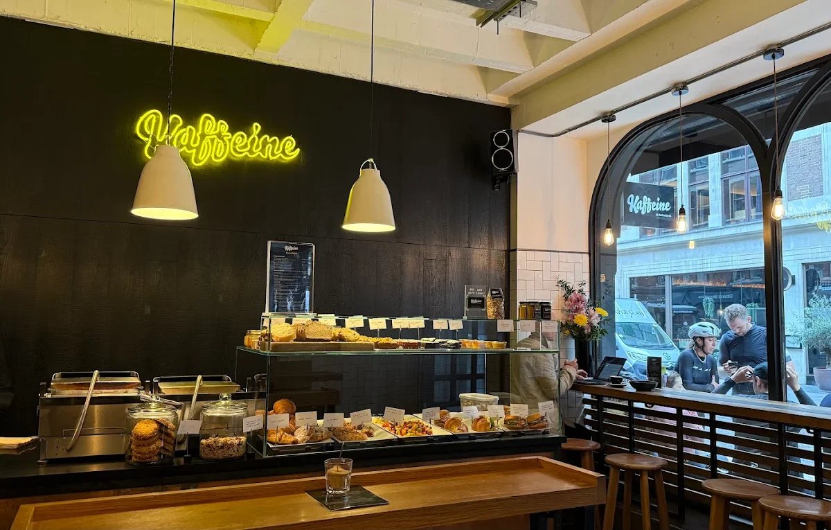 Kaffeine (Eastcastle Street) specialty coffee shop in London - photo 2