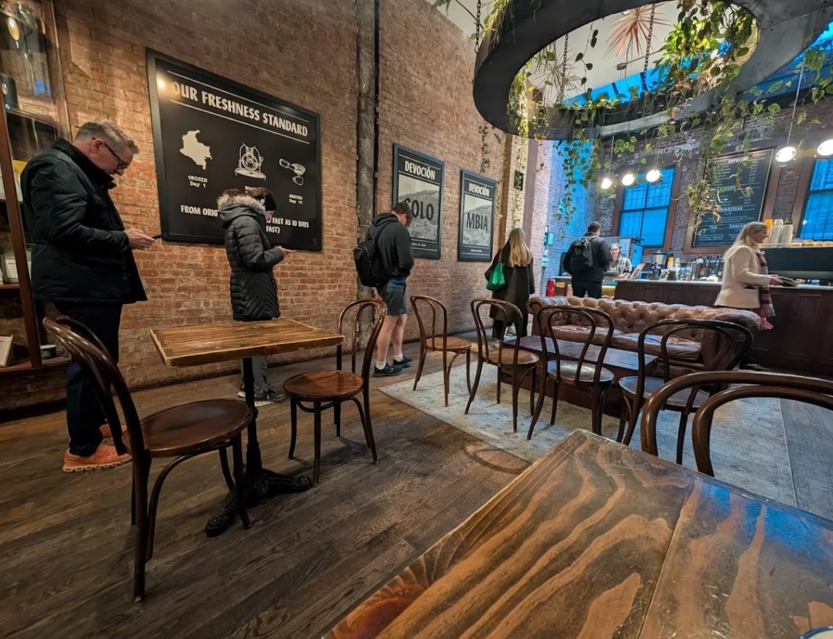 Devoción Flatiron District specialty coffee shop in New York - photo 3