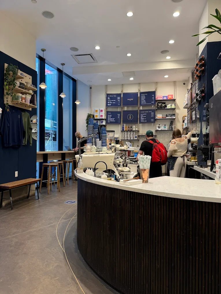 Suited NYC specialty coffee shop in New York - photo 4