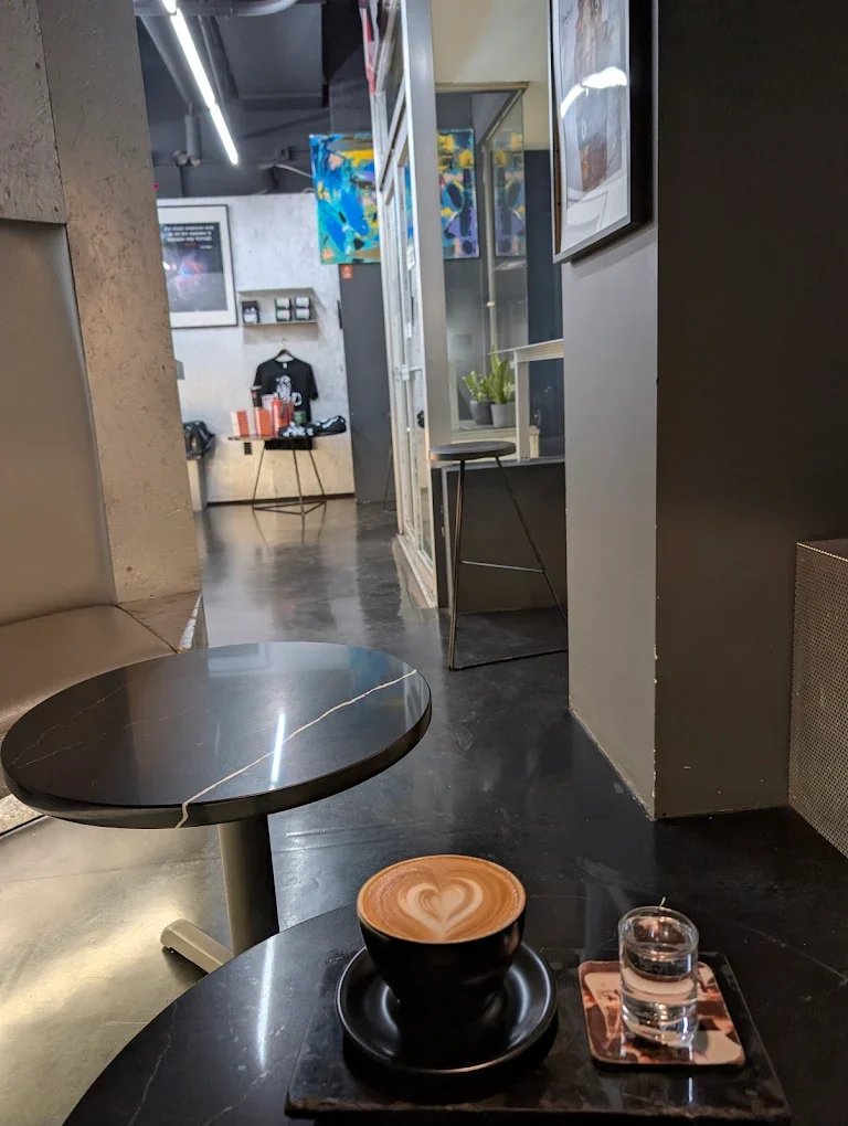 Voyager Espresso specialty coffee shop in New York - photo 4