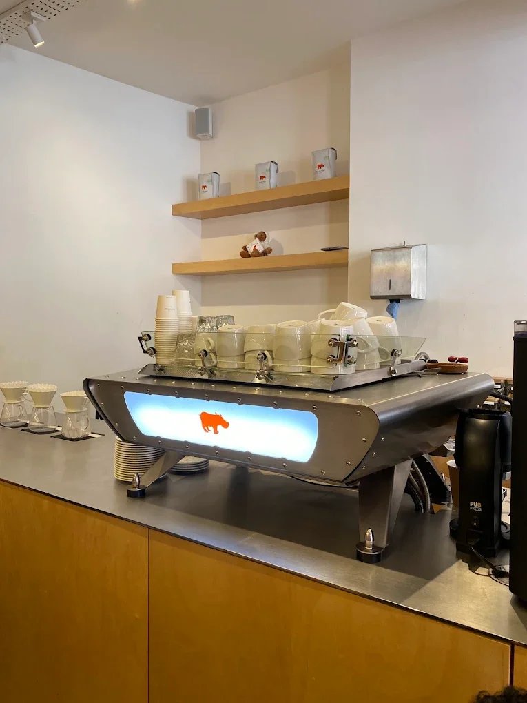 Kiss the Hippo (Richmond) specialty coffee shop in London - photo 7