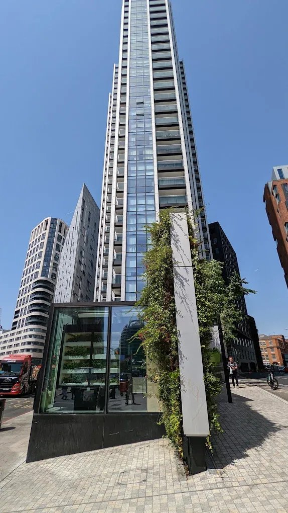 Kiss the Hippo (Shoreditch) specialty coffee shop in London - photo 8