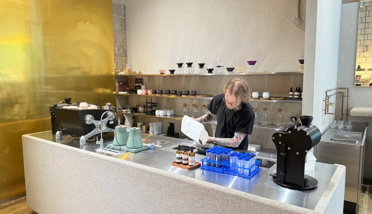 Nostos Coffee (St James's) specialty coffee shop in London - photo 7