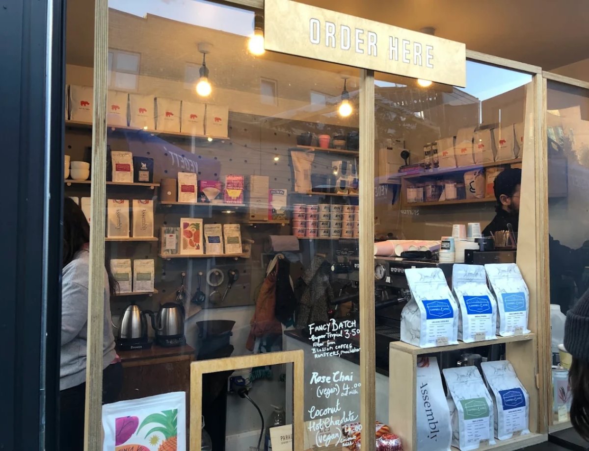 Paradox Design + Coffee specialty coffee shop in London - photo 7