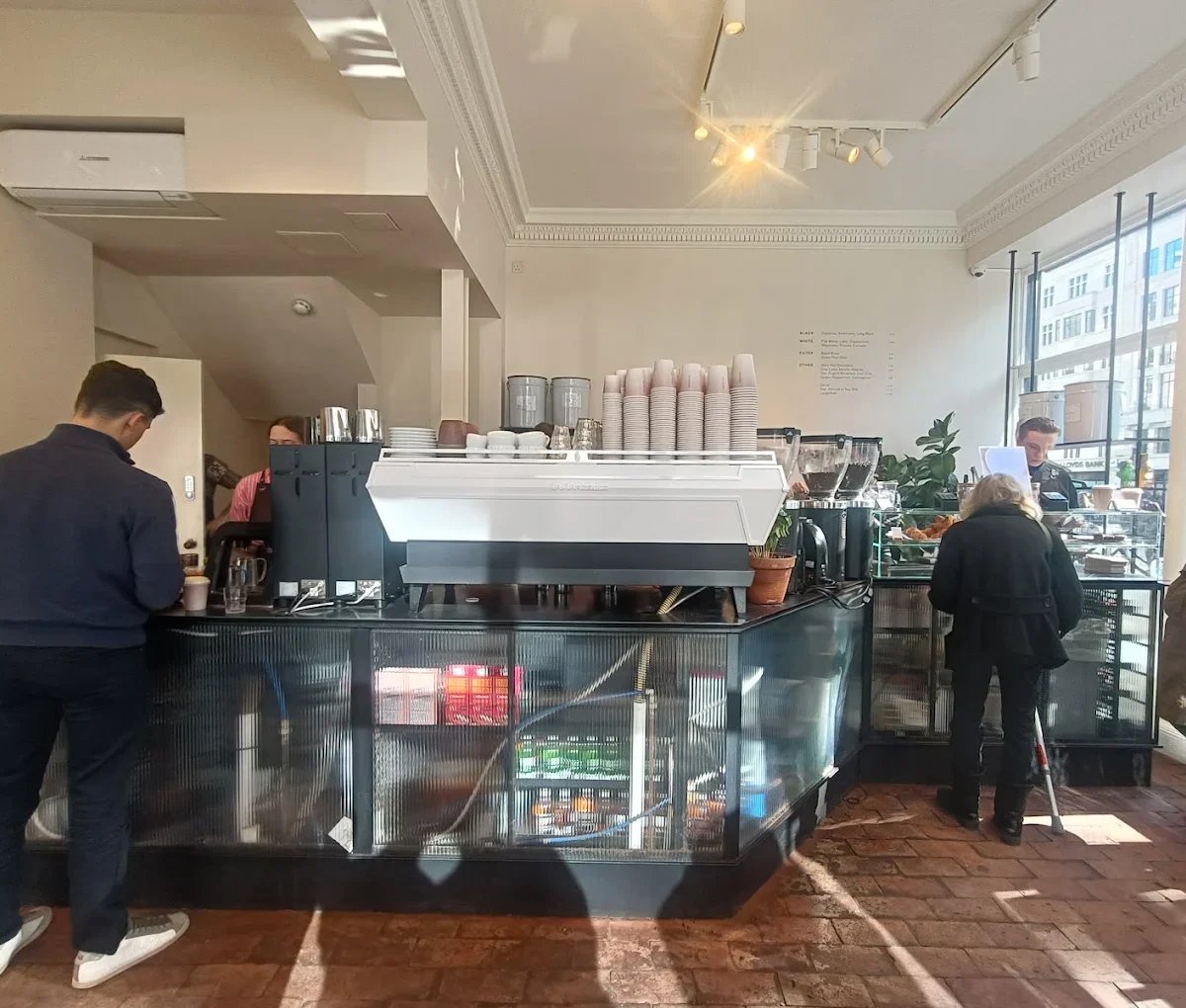Rosslyn (118 London Wall) specialty coffee shop in London - photo 5