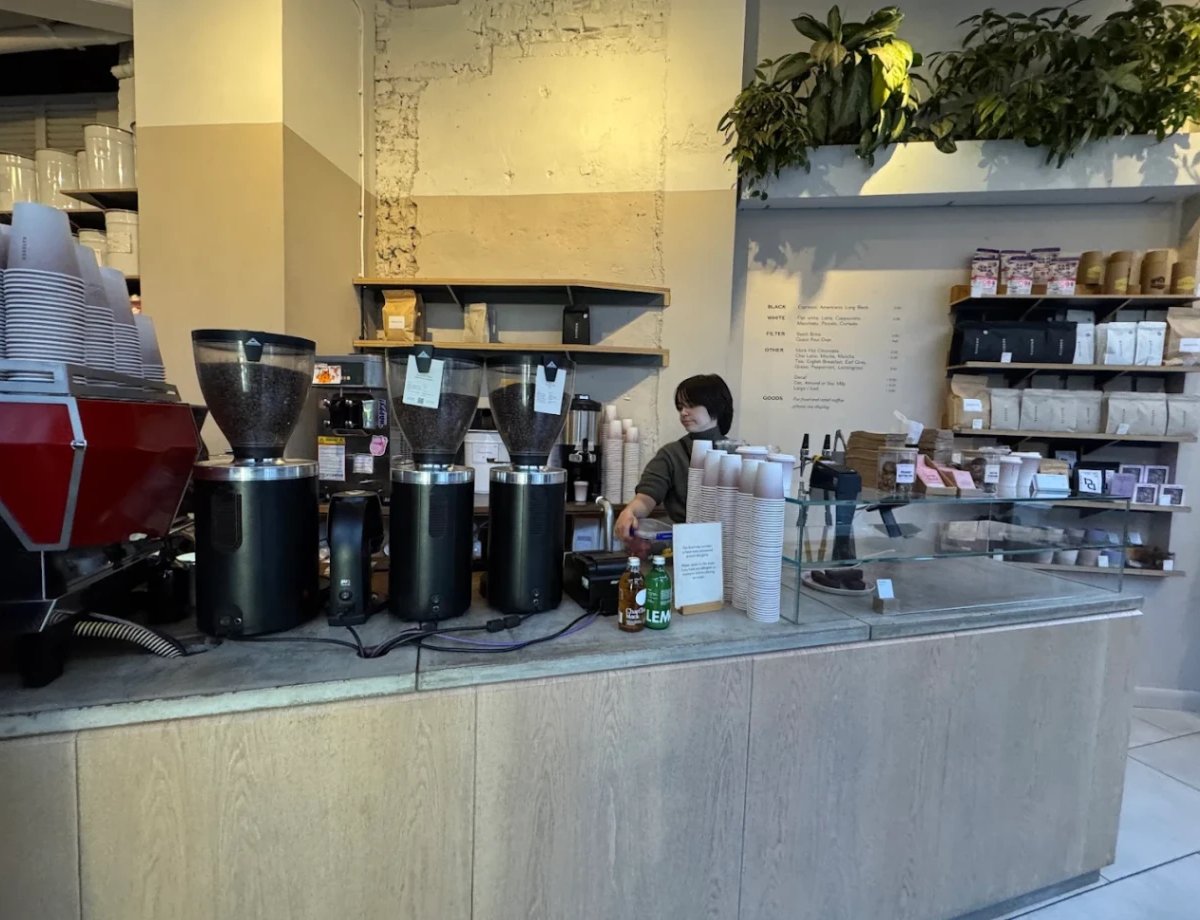 Rosslyn (78 Queen Victoria St) specialty coffee shop in London - photo 6