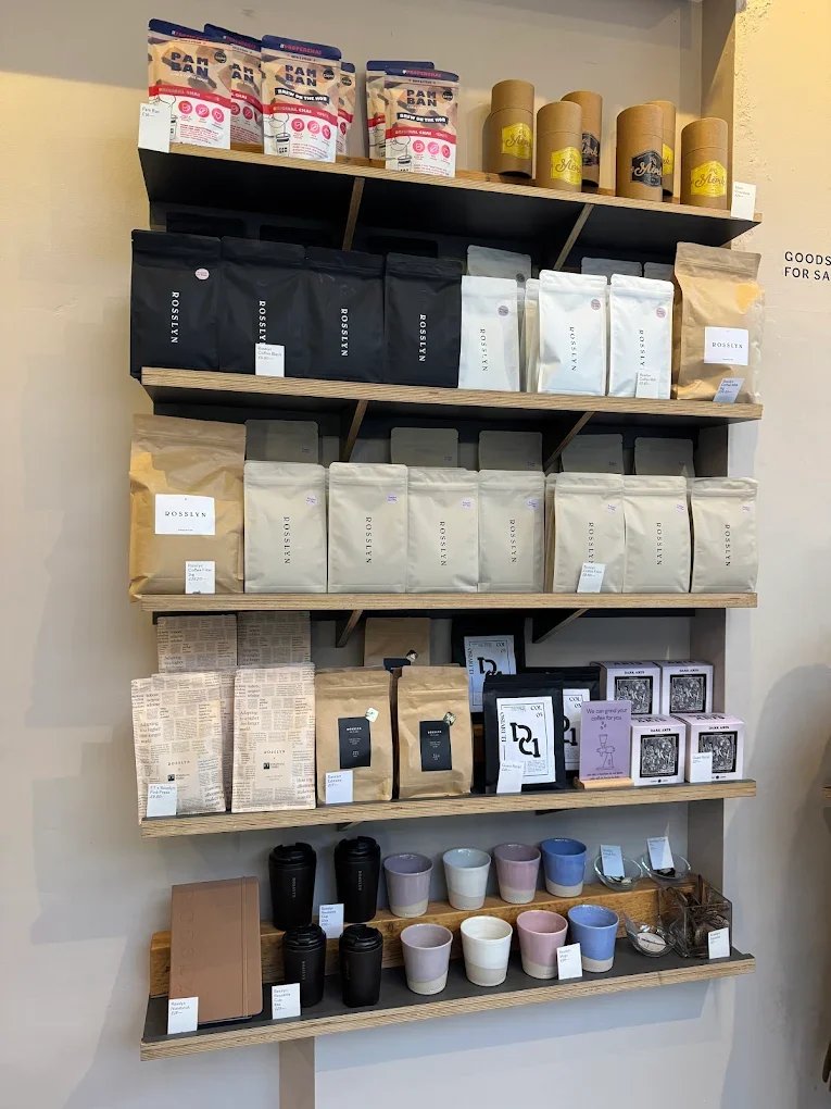 Rosslyn (78 Queen Victoria St) specialty coffee shop in London - photo 7