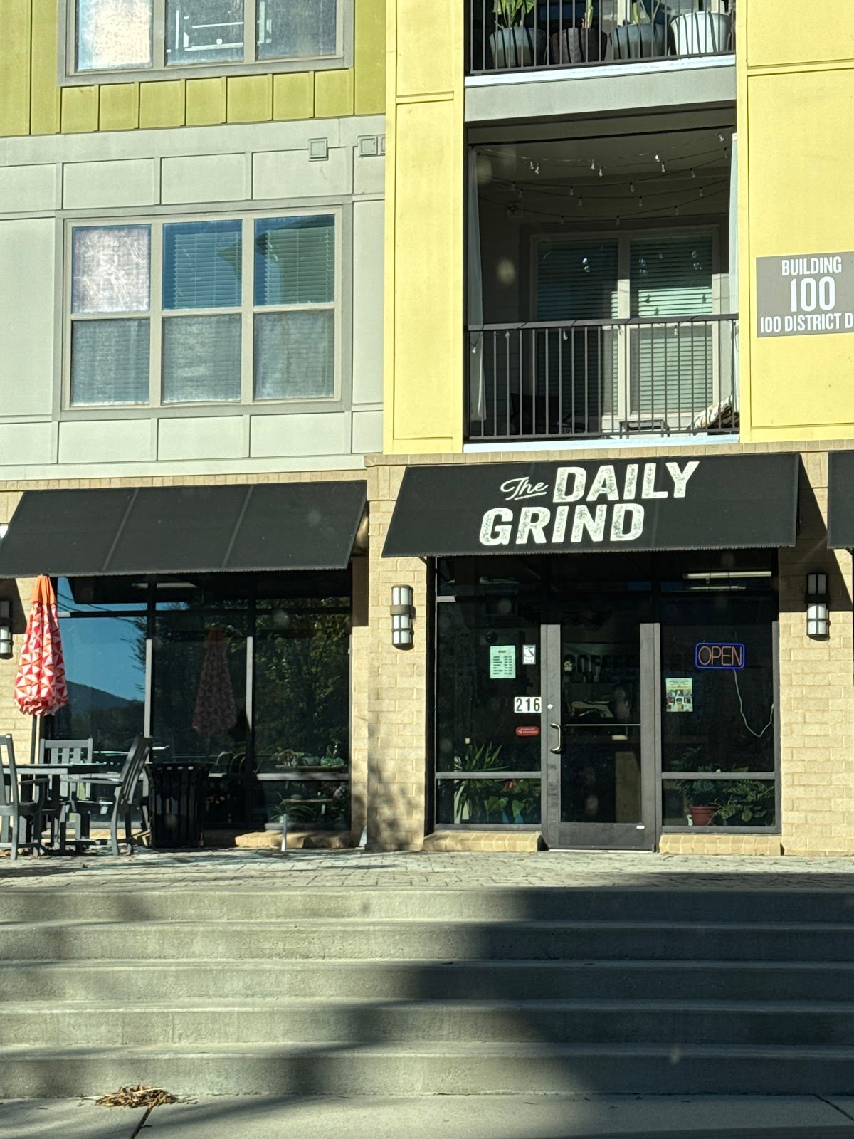 The Daily Grind Biltmore Village specialty coffee shop in Asheville - photo 3