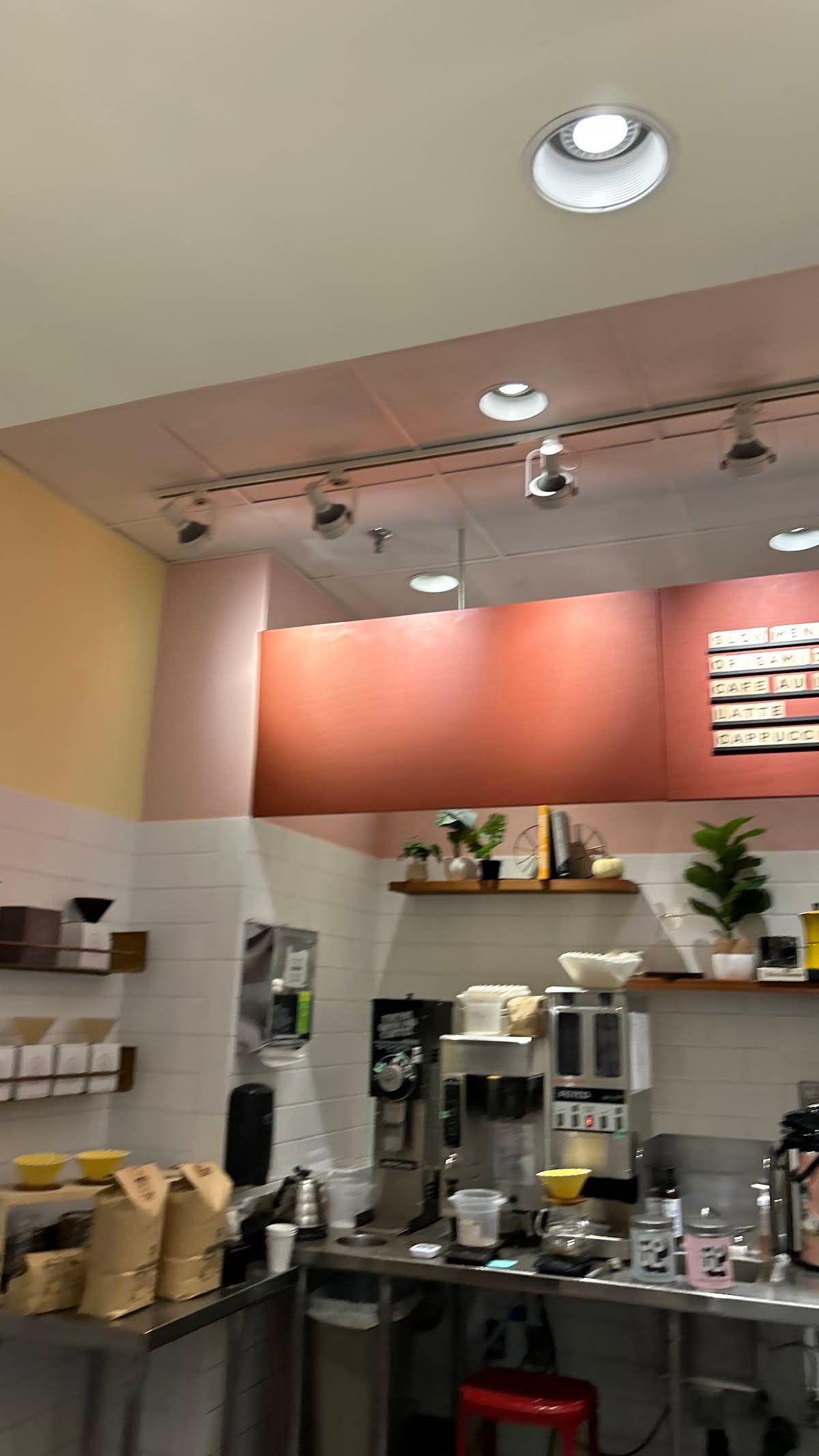 Keia and Martyn’s Coffee shop specialty coffee shop in Portland - photo 5