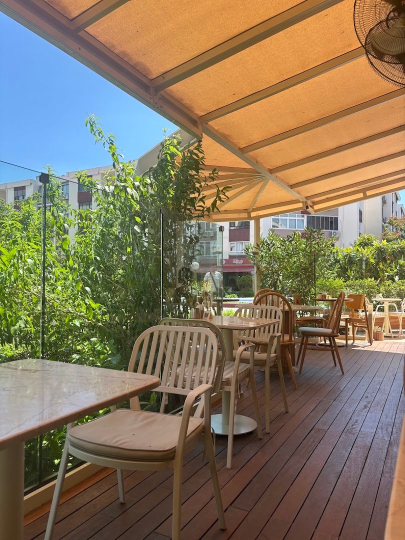 Vøler Coffee & Breakfast specialty coffee shop in Istanbul - photo 3