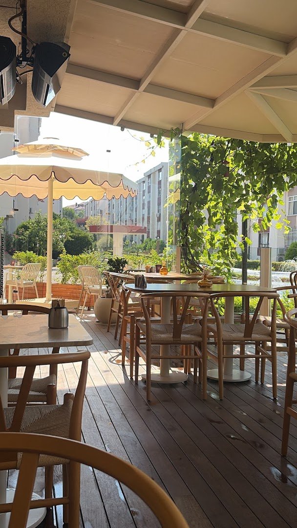 Vøler Coffee & Breakfast specialty coffee shop in Istanbul - photo 6