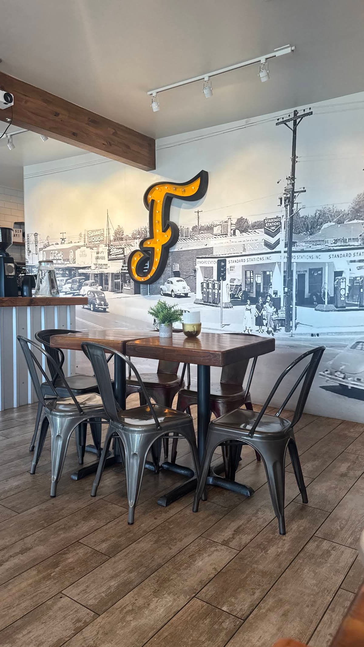 Froth Coffee Roasters specialty coffee shop in Phoenix - photo 11