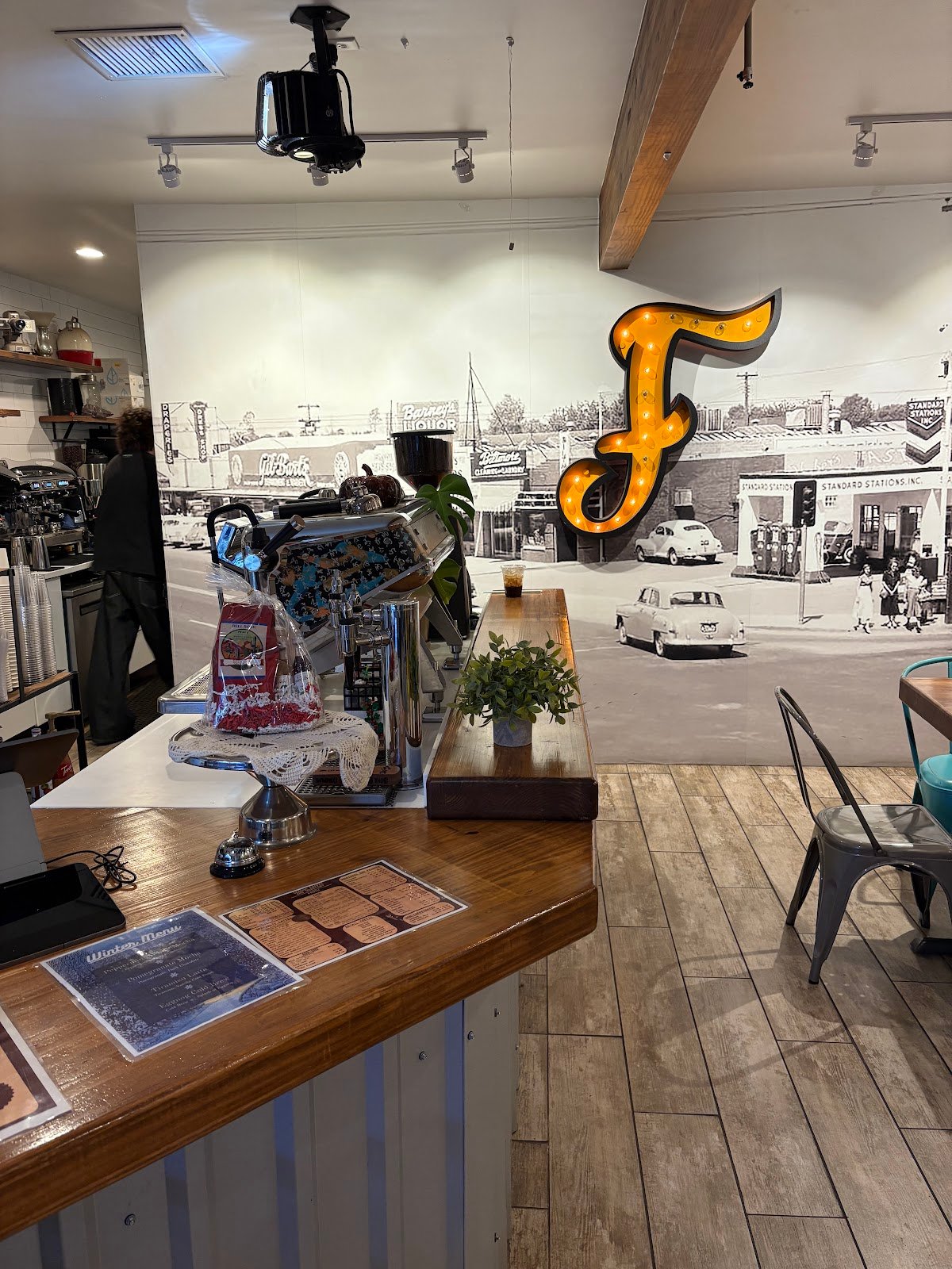 Froth Coffee Roasters specialty coffee shop in Phoenix - photo 2