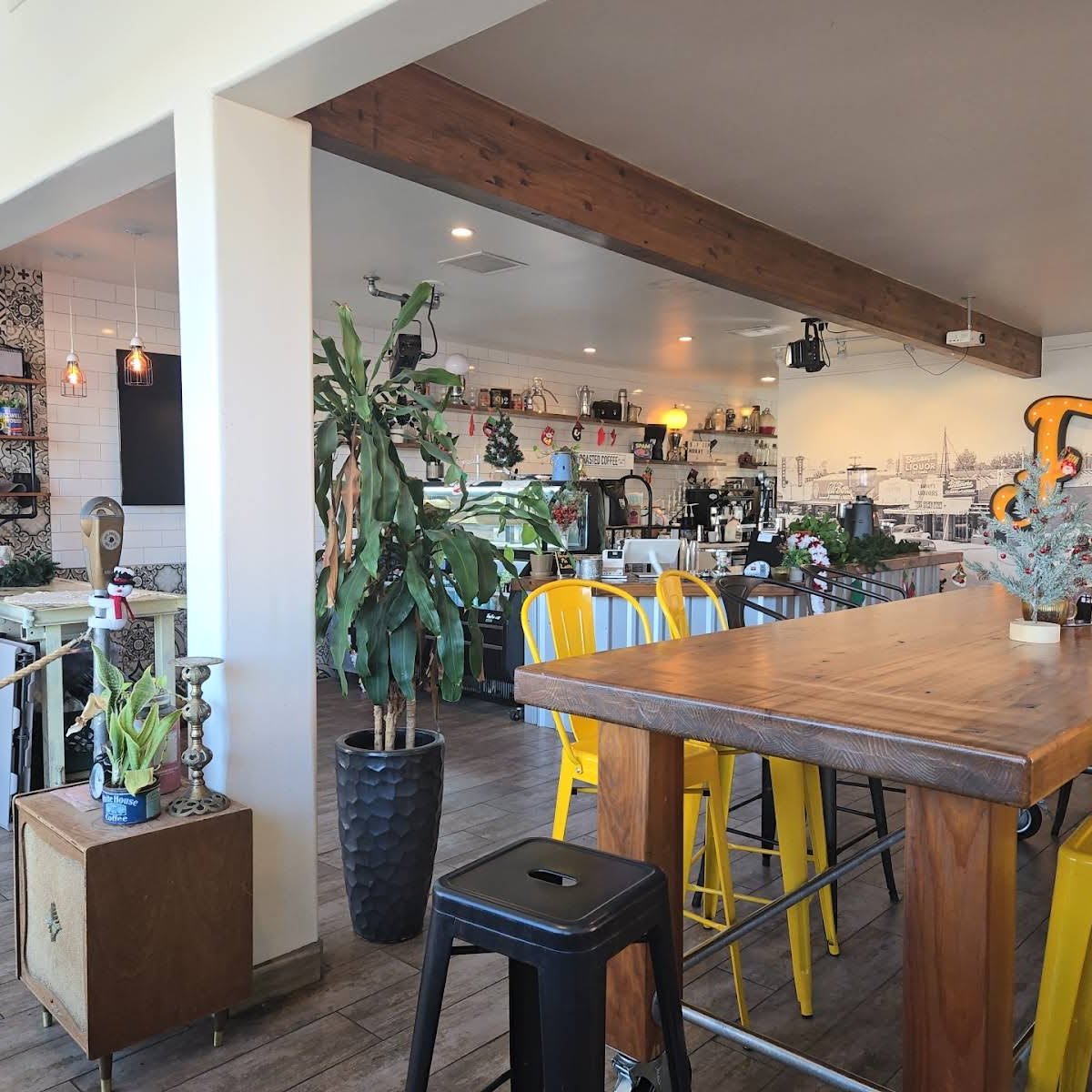 Froth Coffee Roasters specialty coffee shop in Phoenix - photo 8