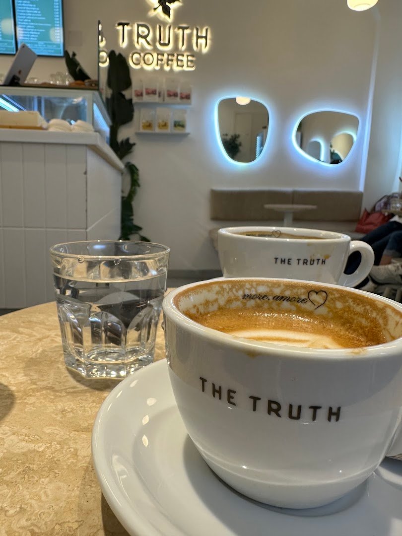 Coffee at The Truth, specialty coffee shop in Vienna