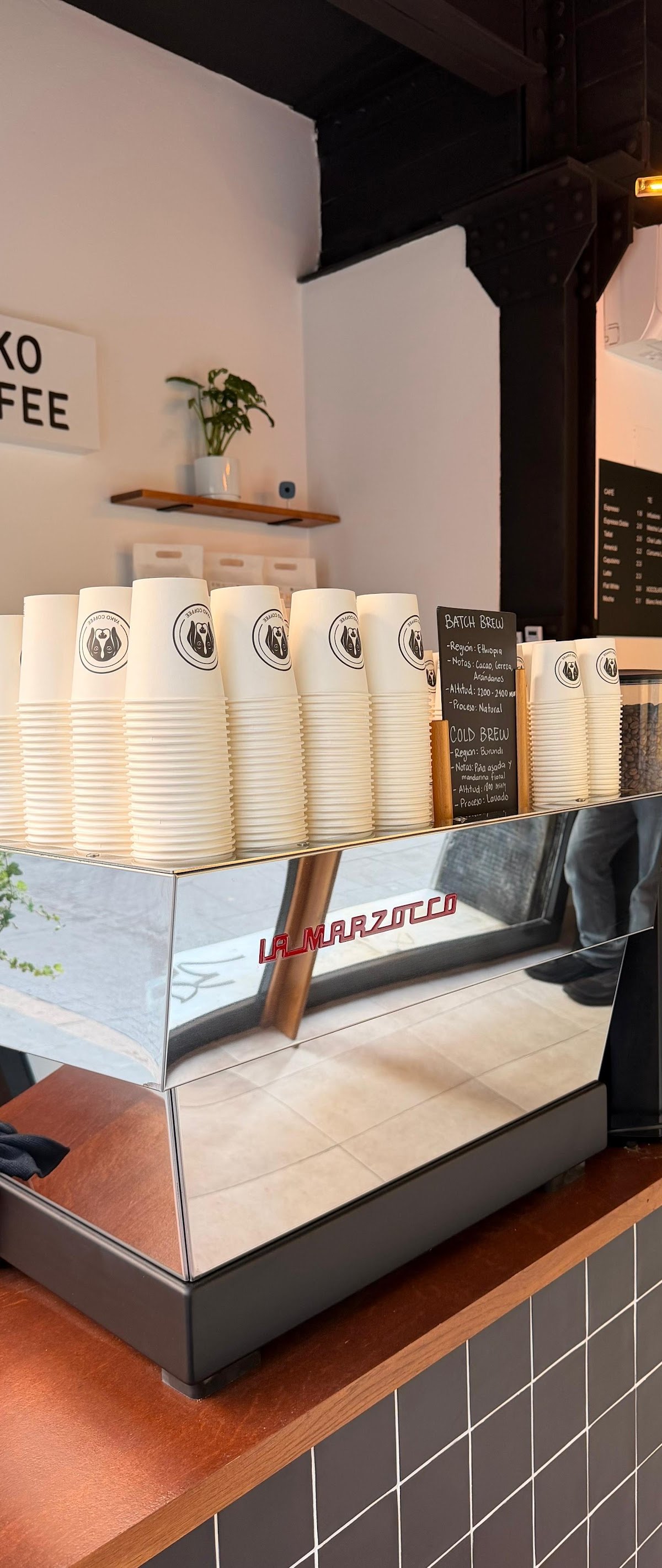 Yako Coffee specialty coffee shop in Barcelona - photo 3