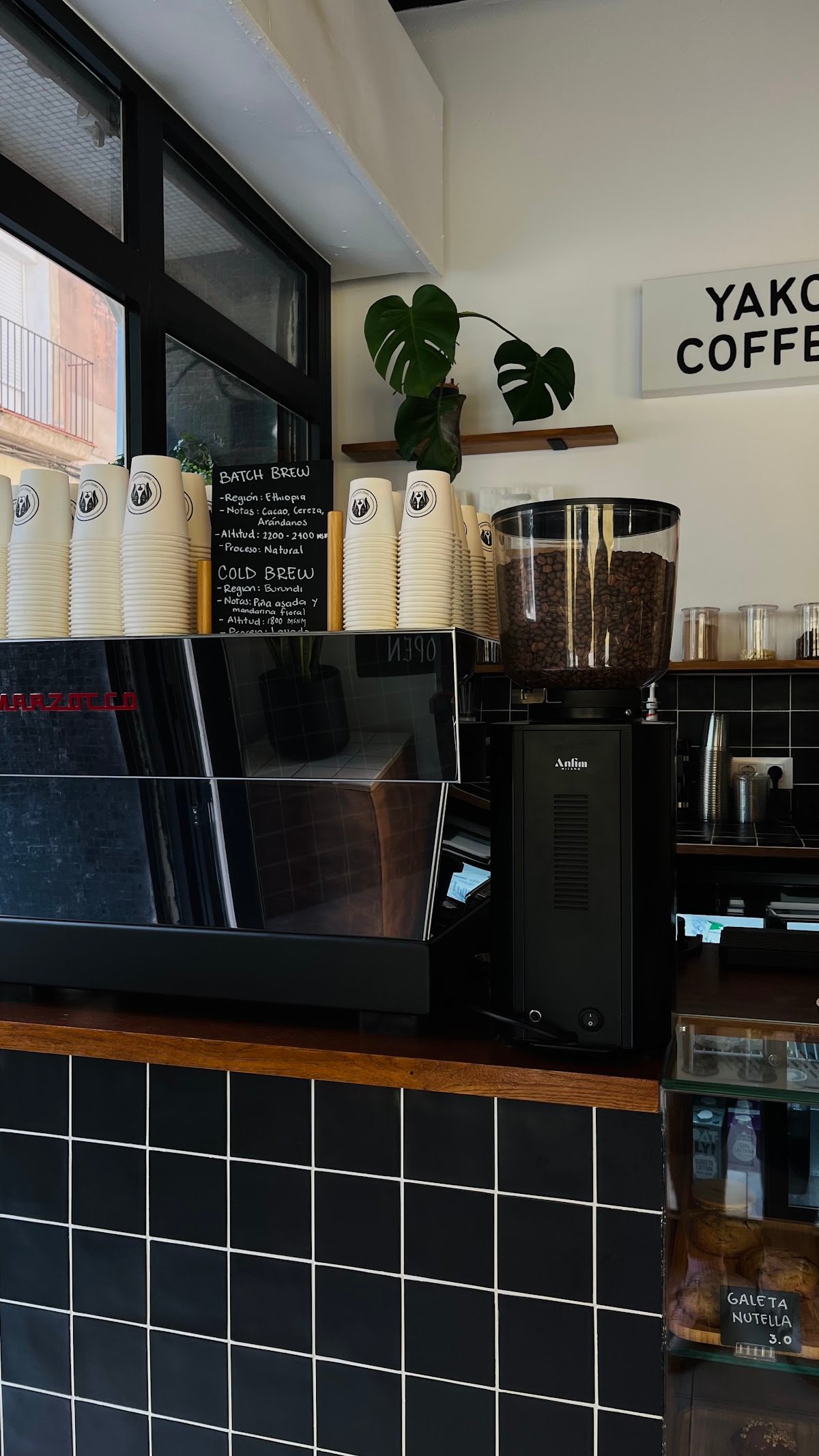 Yako Coffee specialty coffee shop in Barcelona - photo 5