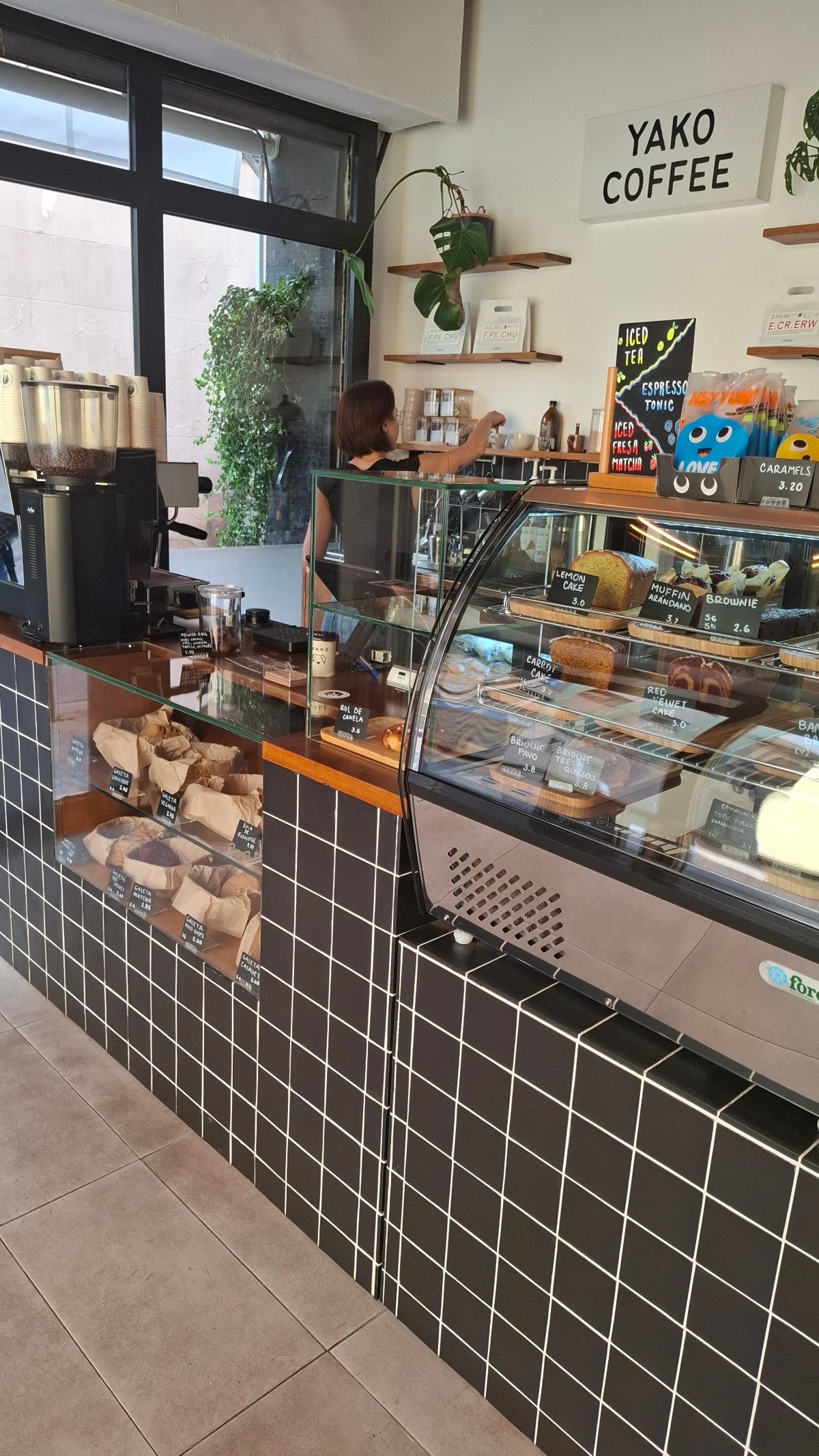 Yako Coffee specialty coffee shop in Barcelona - photo 6