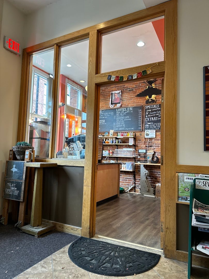 Tight Squeeze Coffee Shop specialty coffee shop in Burlington - photo 3