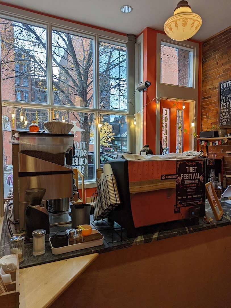 Tight Squeeze Coffee Shop specialty coffee shop in Burlington - photo 4