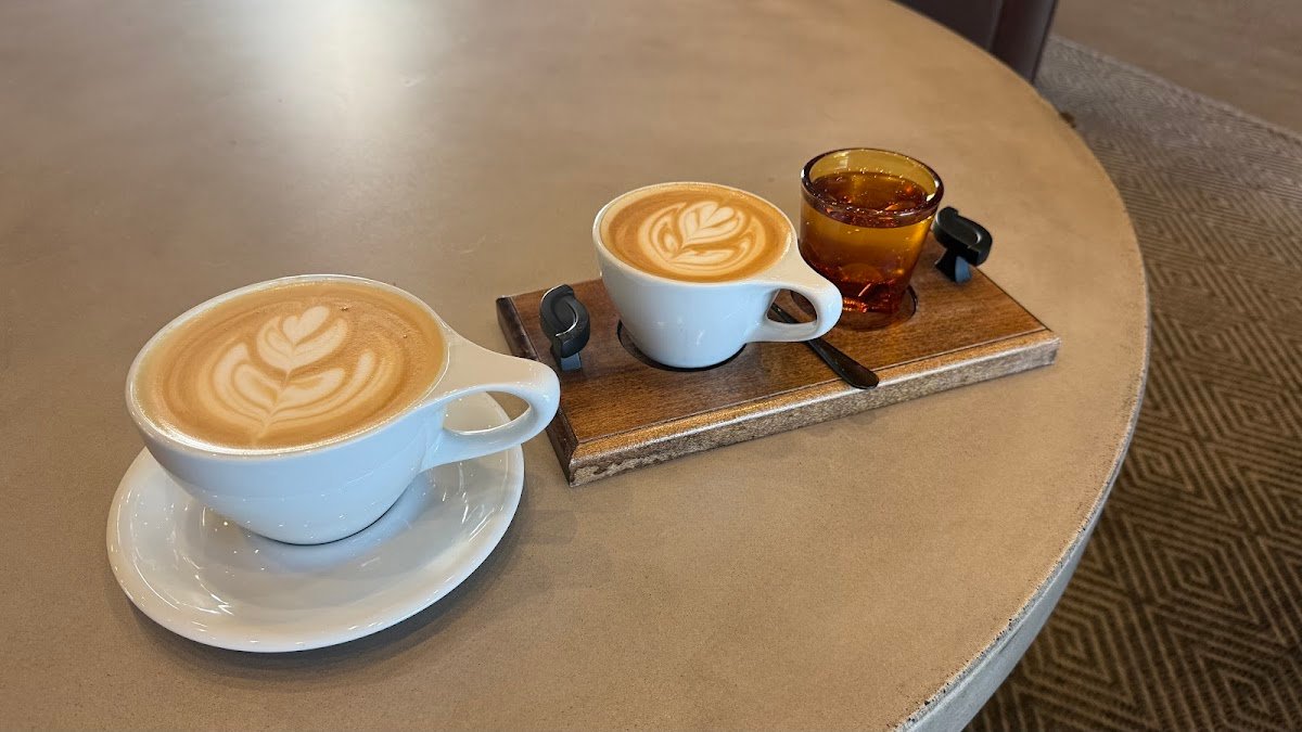 Well Coffee Co. specialty coffee shop in Phoenix - photo 4