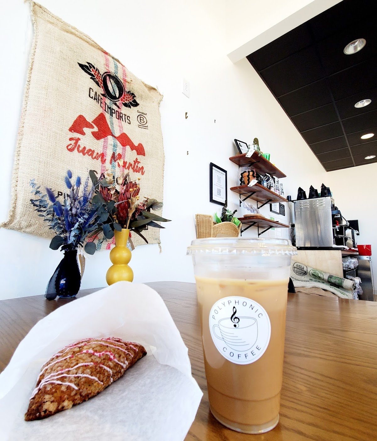 Polyphonic Coffee specialty coffee shop in Austin - photo 2
